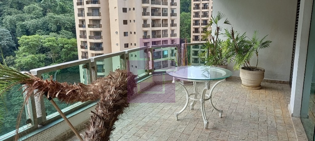Venda de Apartamentos / Padrão na cidade de Guarujá