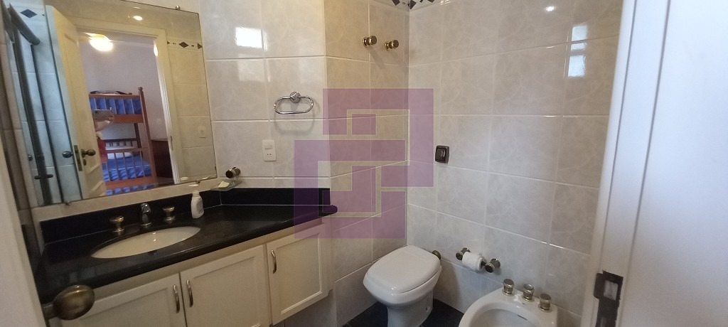 Venda de Apartamentos / Padrão na cidade de Guarujá