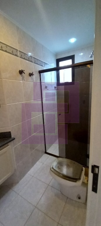 Venda de Apartamentos / Padrão na cidade de Guarujá