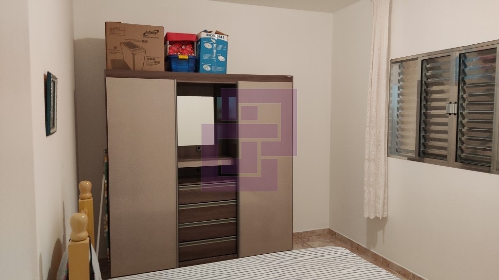Venda de Casas / Padrão na cidade de Guarujá