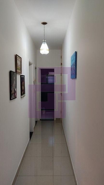Venda de Casas / Padrão na cidade de Guarujá