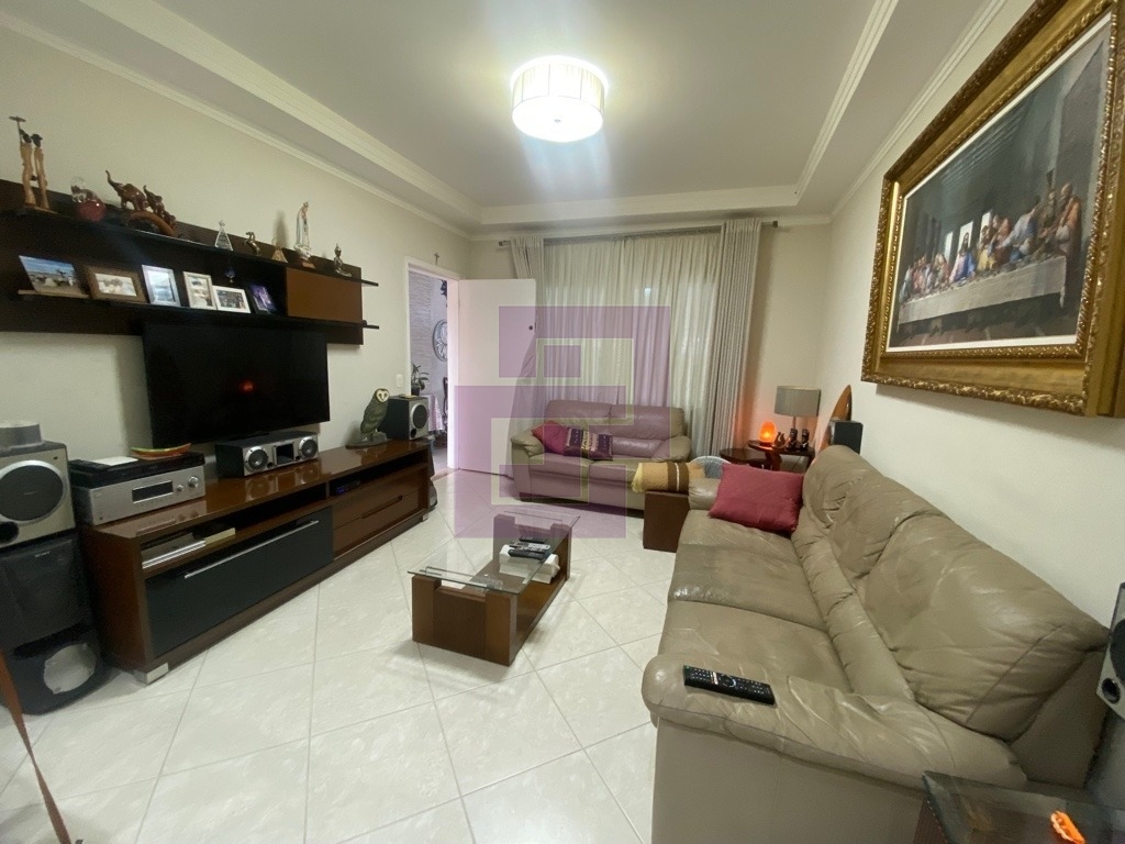 Casa impecável, pronta para morar!