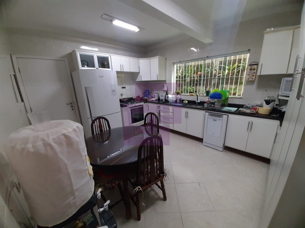 Casa impecável, pronta para morar!