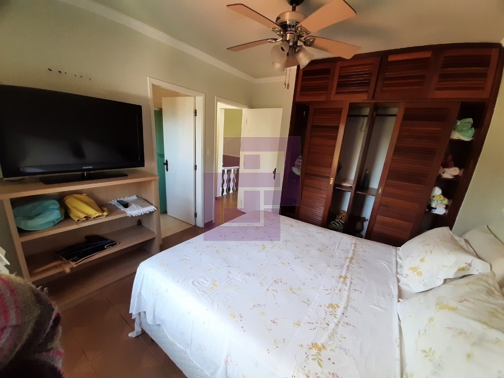 Venda de Casas / Sobrado na cidade de Guarujá