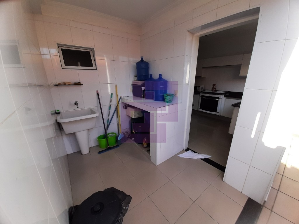 Venda de Casas / Sobrado na cidade de Guarujá