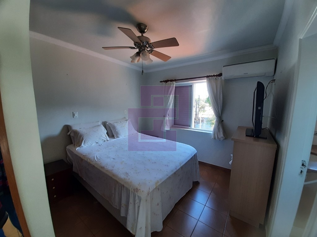 Venda de Casas / Sobrado na cidade de Guarujá