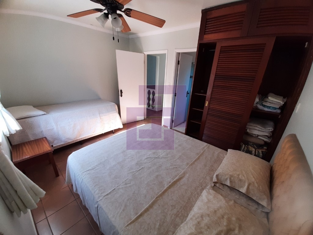 Venda de Casas / Sobrado na cidade de Guarujá