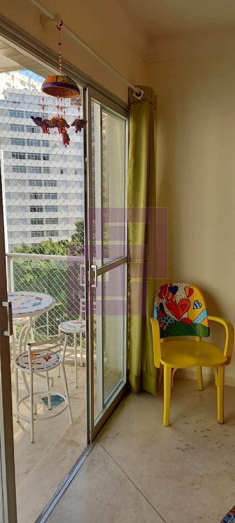 Venda de Apartamentos / Padrão na cidade de Guarujá