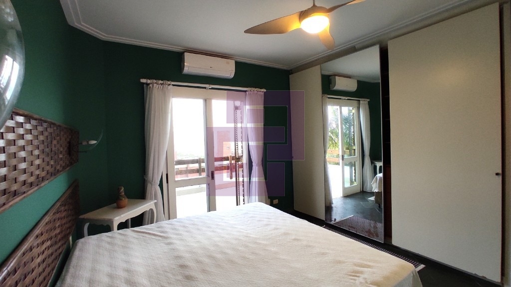 Venda de Casas / Sobrado na cidade de Guarujá