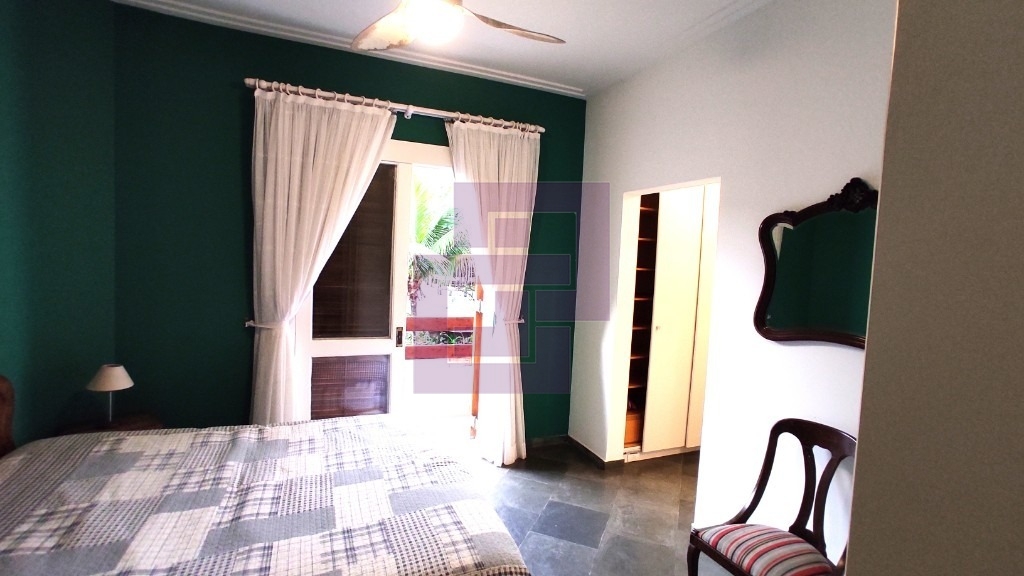 Venda de Casas / Sobrado na cidade de Guarujá