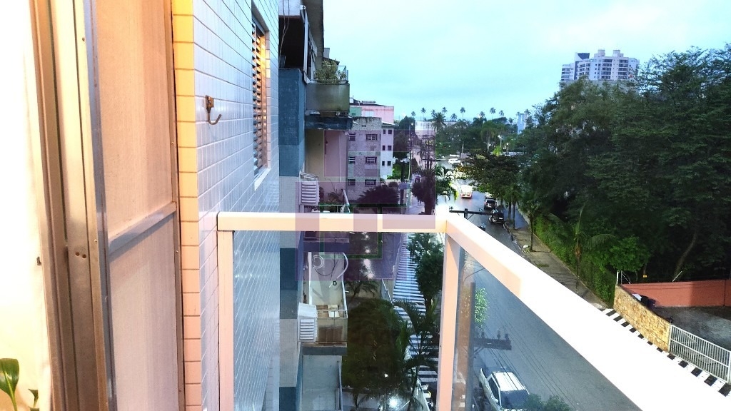 Venda de Apartamentos / Padrão na cidade de Guarujá
