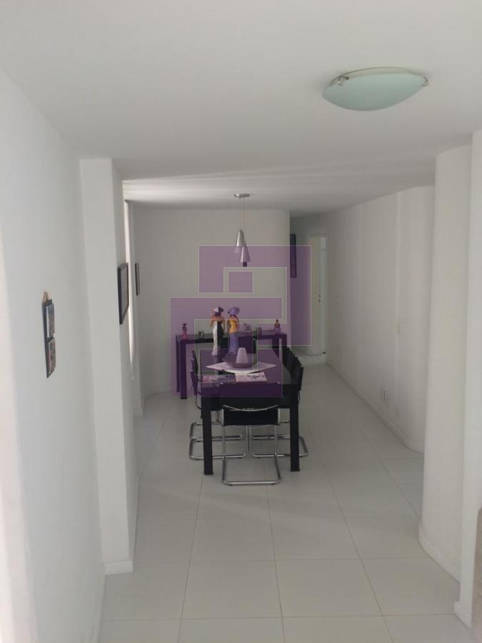 Apartamento para Venda em Guarujá / SP no bairro Pitangueiras