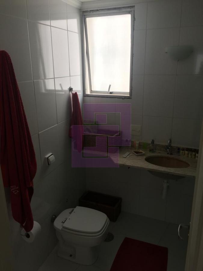 Apartamento para Venda em Guarujá / SP no bairro Pitangueiras