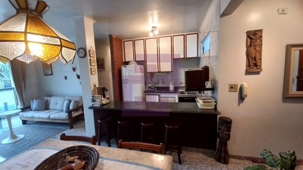 Enseada. Lindo apartamento