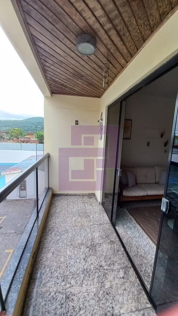 Enseada. Lindo apartamento