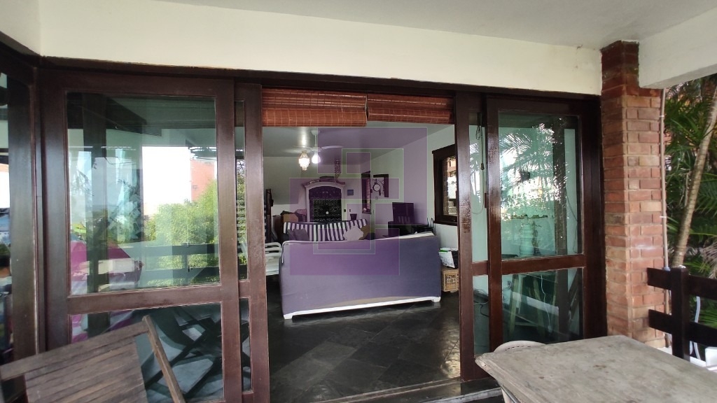 Enseada. Linda casa