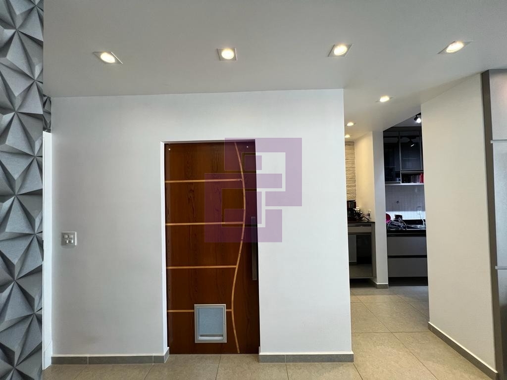 Enseada. Lindo Apartamento