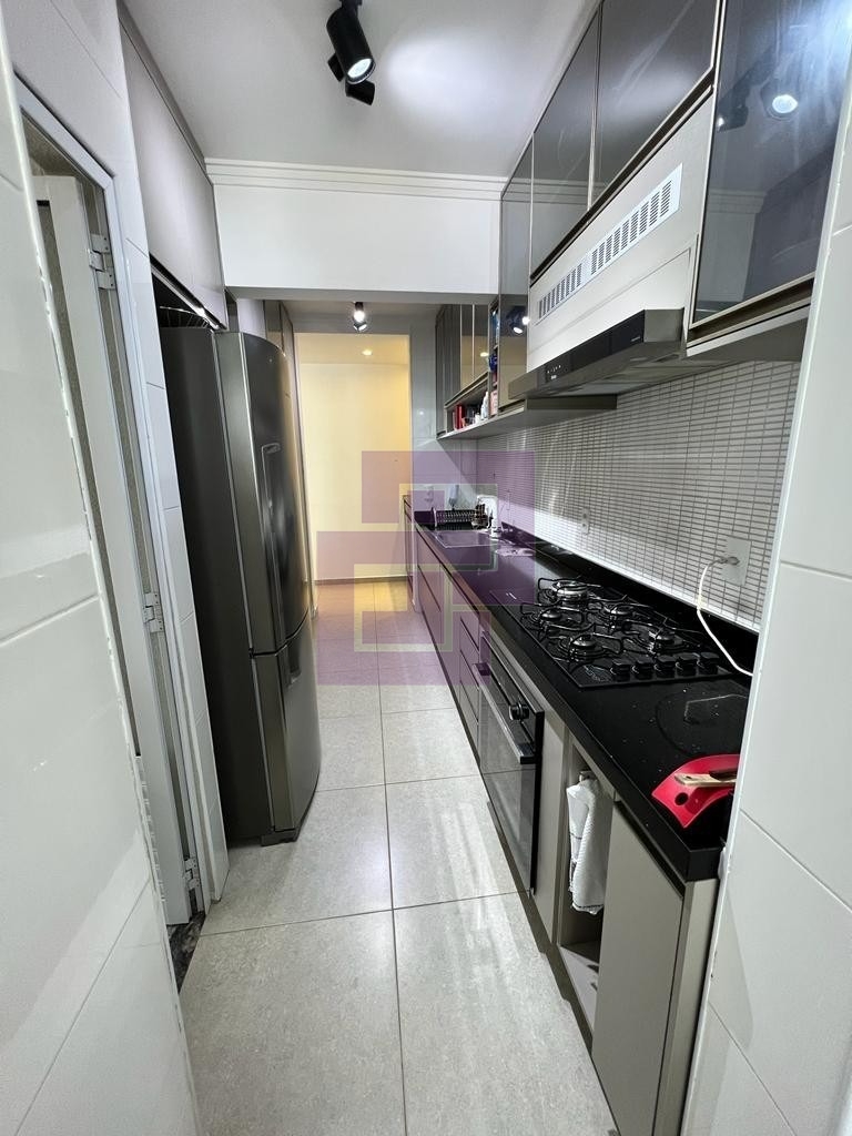 Enseada. Lindo Apartamento
