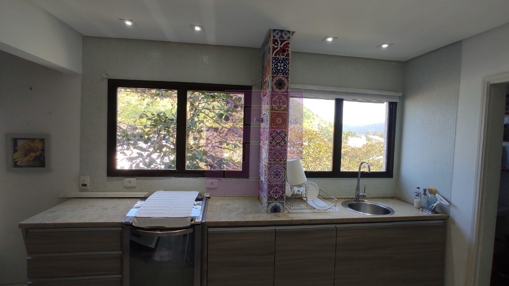 Tombo! Lindo Apartamento.