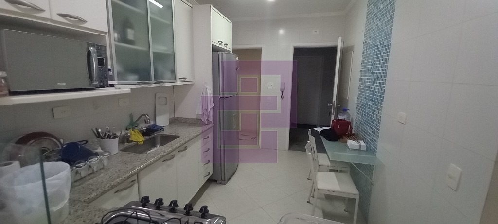 Venda de Apartamentos / Padrão na cidade de Guarujá