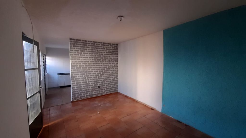 Casa c/ kitnet na Maurício Galli