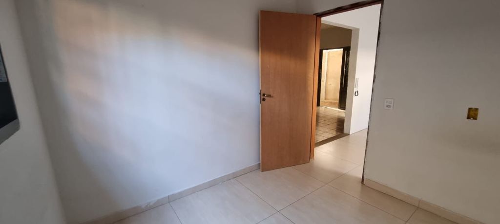 Casa com sala comercial – américo brasiliense