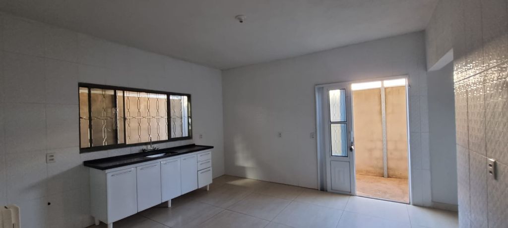 Casa com Sala Comercial Américo Brasiliense