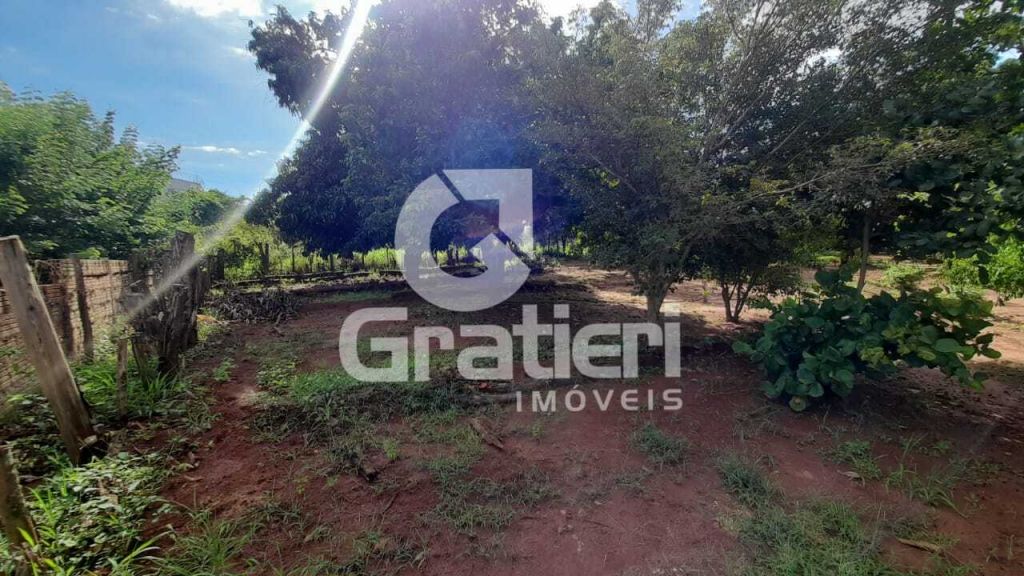 Linda chácara em localização privilegiada dentro da cidade