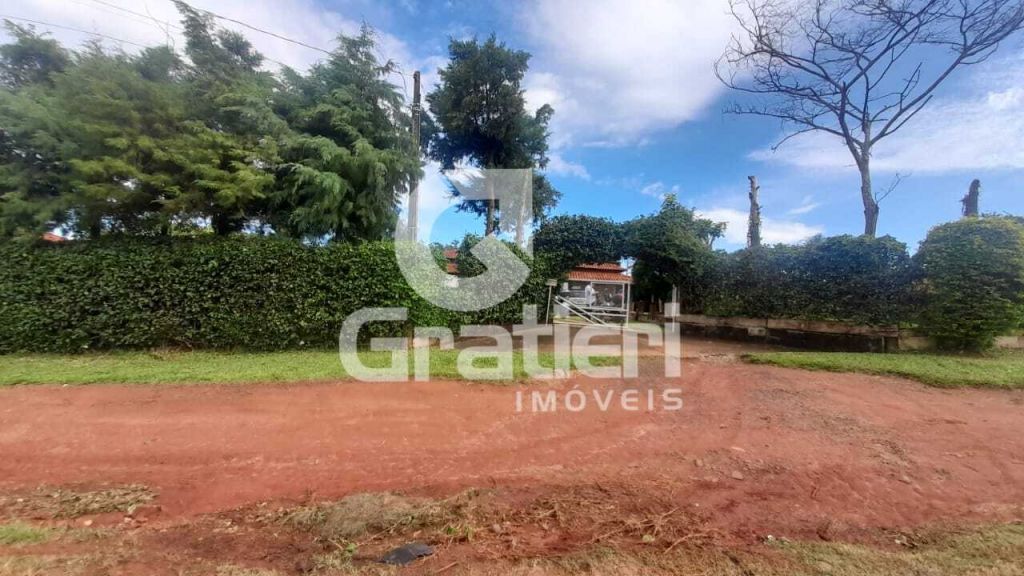 Linda chácara em localização privilegiada dentro da cidade