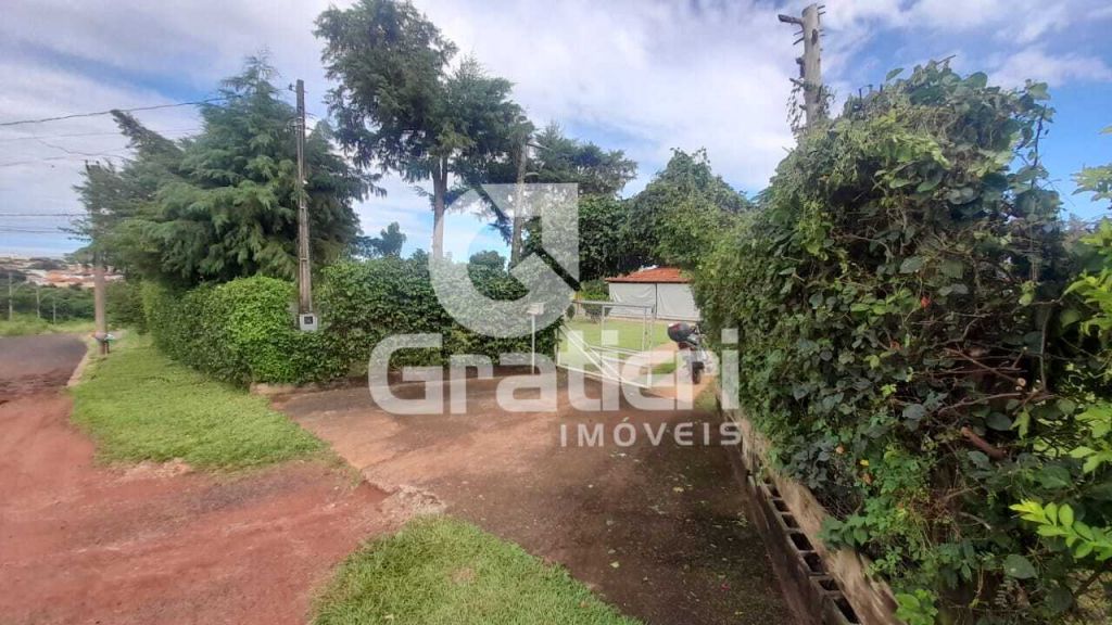 Linda chácara em localização privilegiada dentro da cidade