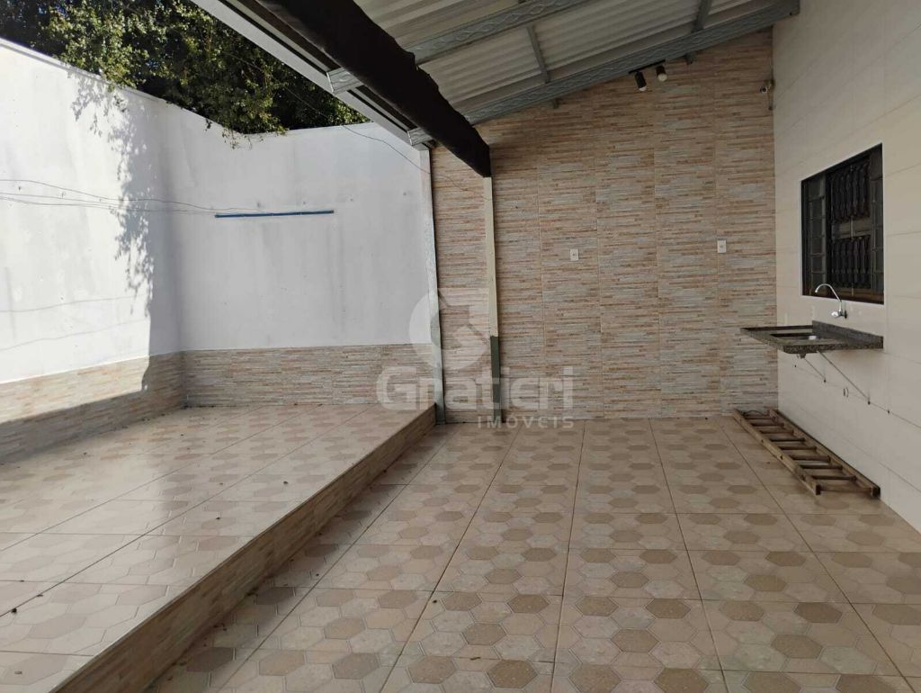 Casa 3 quartos com 1 suíte no yolanda opice