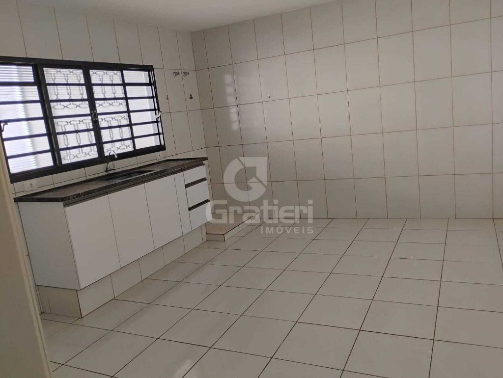 Casa 3 quartos com 1 suíte no yolanda opice