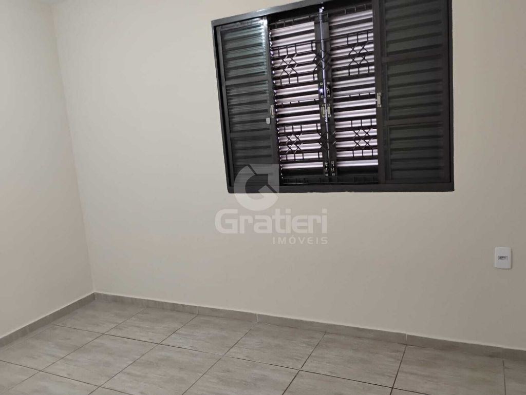 Casa 3 quartos com 1 suíte no yolanda opice