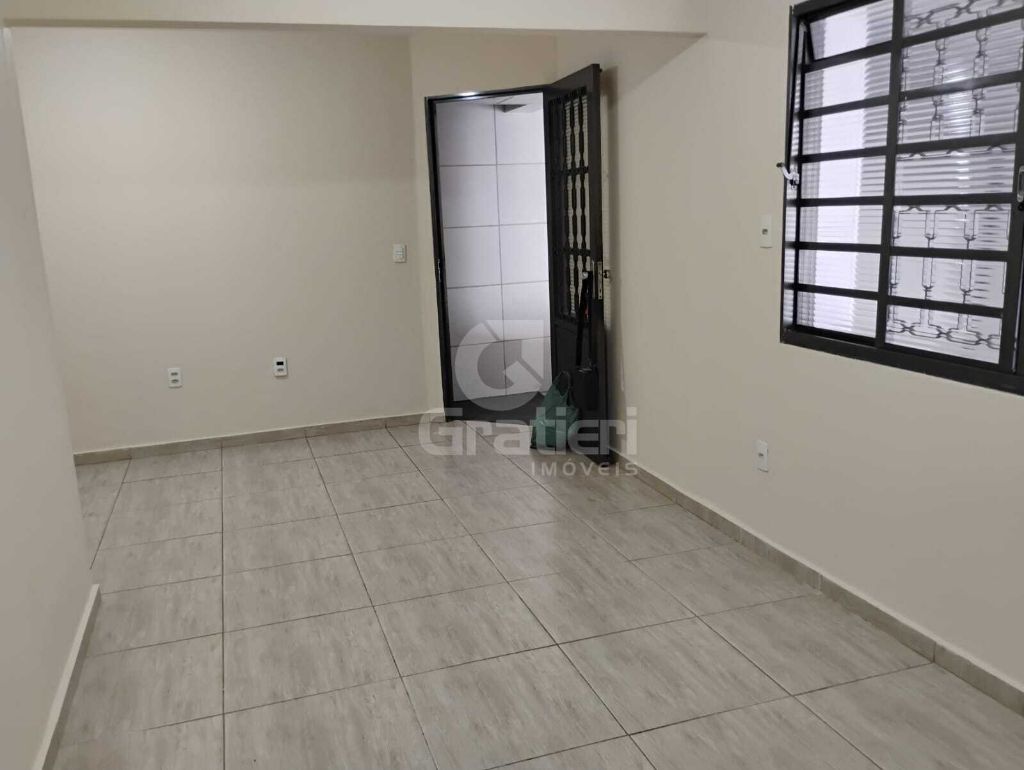 Casa 3 quartos com 1 suíte no yolanda opice