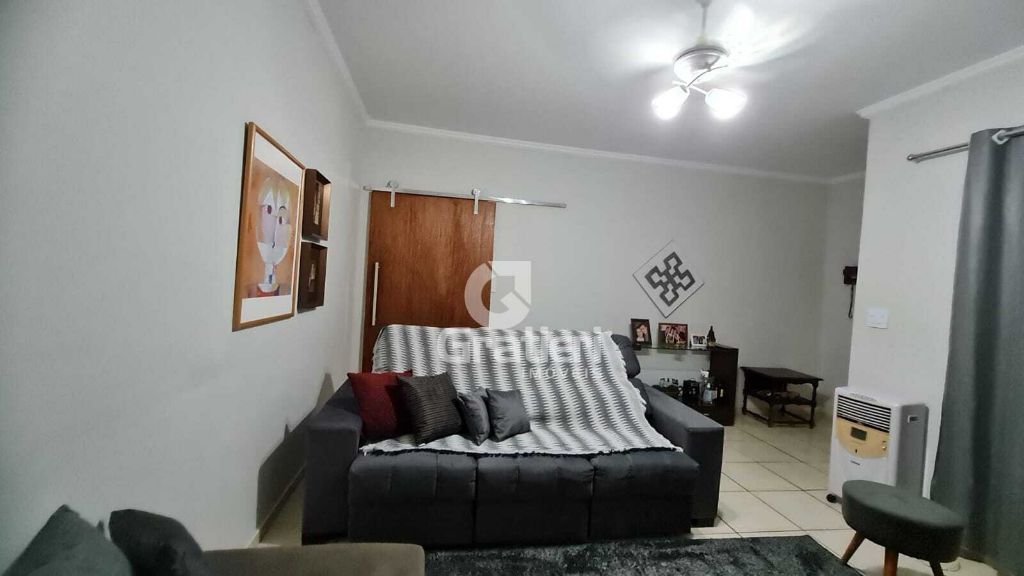 Casa 4 dormitórios sendo 2 suítes, vila xavier