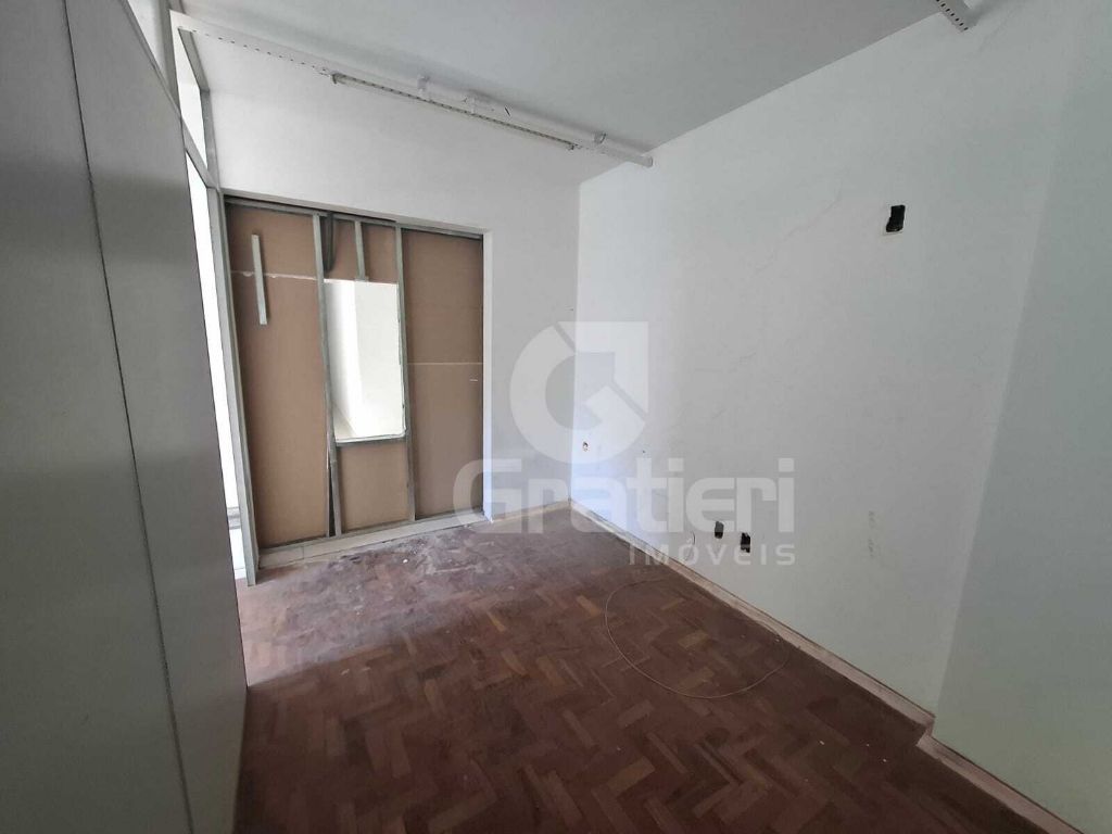 Prédio Comercial na Av. Bento de Abreu Centro