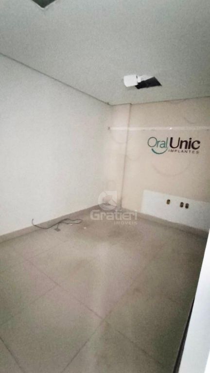 Prédio Comercial na Av. Bento de Abreu Centro