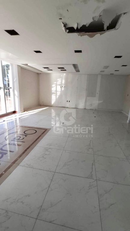 Prédio Comercial na Av. Bento de Abreu Centro