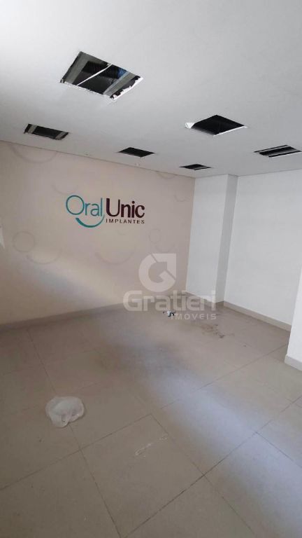 Prédio Comercial na Av. Bento de Abreu Centro