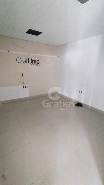 Prédio Comercial na Av. Bento de Abreu Centro