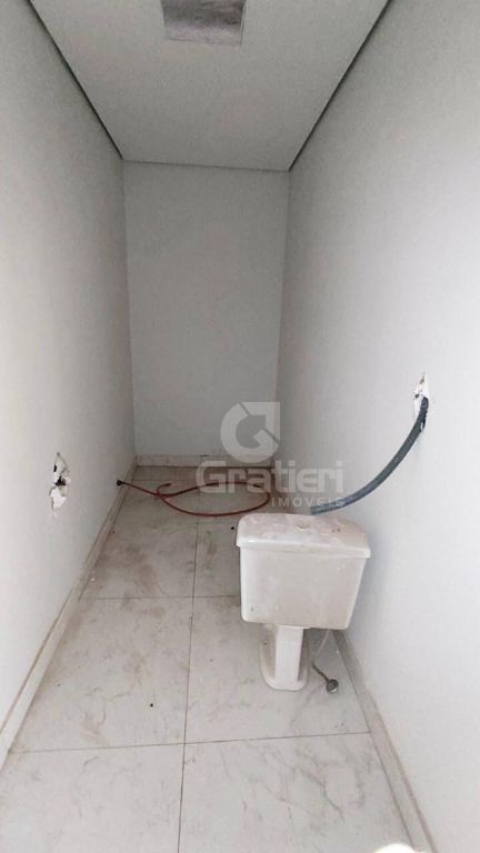 Prédio Comercial na Av. Bento de Abreu Centro