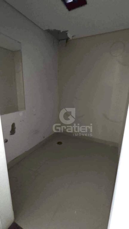 Prédio Comercial na Av. Bento de Abreu Centro
