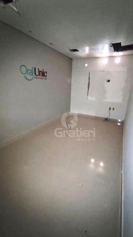 Prédio Comercial na Av. Bento de Abreu Centro