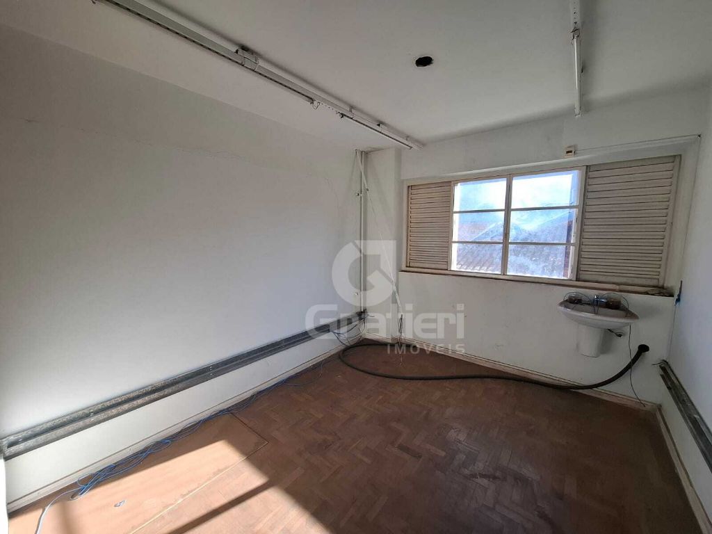 Prédio comercial na av. Bento de abreu – centro