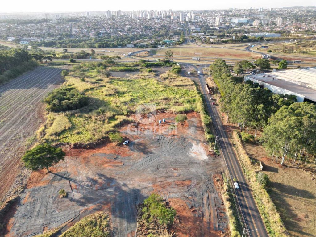 Área 11.200 m² no trevo da sp 310 c/ a sp 255 excelente