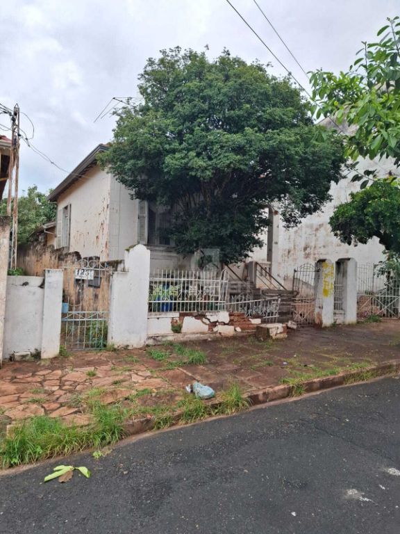 Casa à venda para demolição no centro (terreno 300m²)