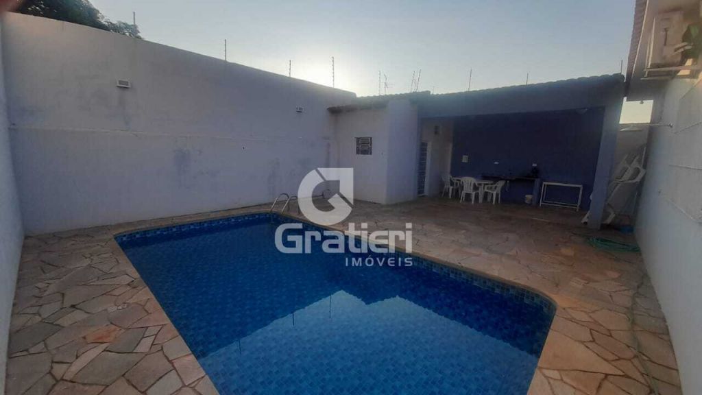 Casa 3 dormitórios com armários sendo 1 suíte, vila harmonia