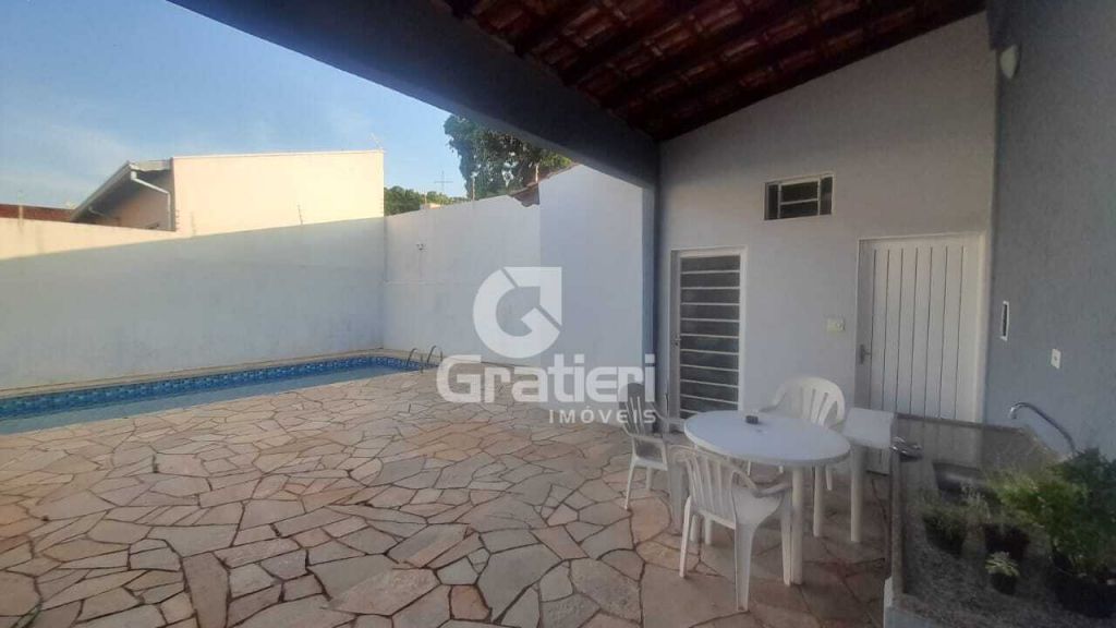 Casa 3 dormitórios com armários sendo 1 suíte, vila harmonia