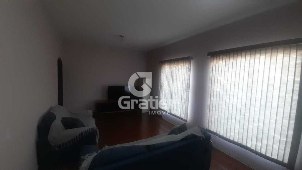 Casa 3 dormitórios com armários sendo 1 suíte, vila harmonia