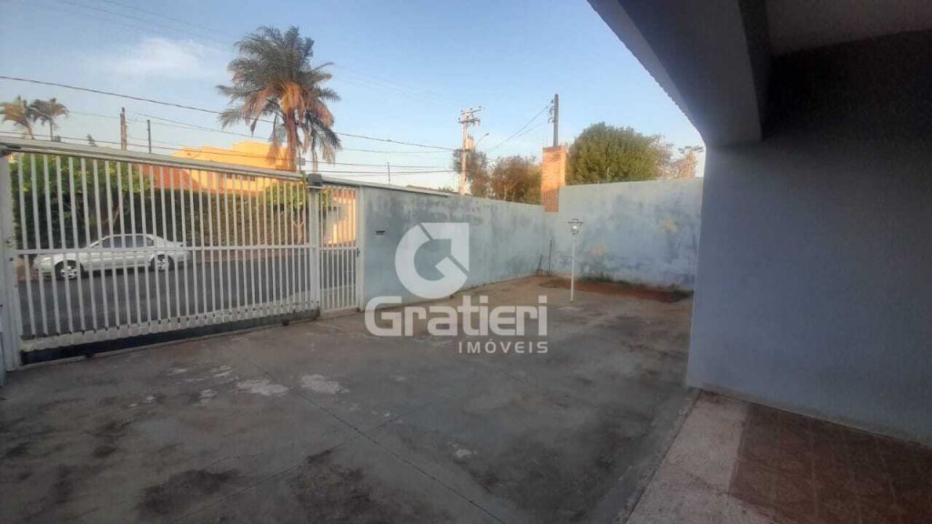 Casa 3 dormitórios com armários sendo 1 suíte, vila harmonia